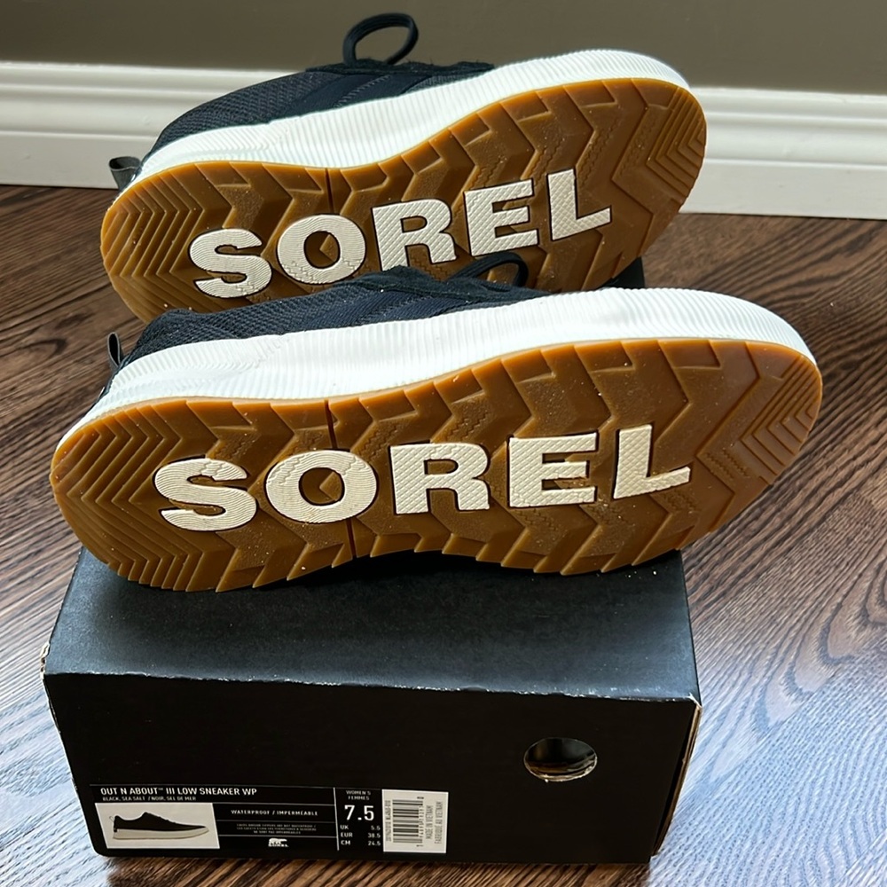 Sorel Out N About iii Low Sneakers Waterproof NIB NWT